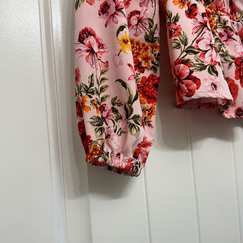 Floral Ruffle Blouse - Picture 4 of 5